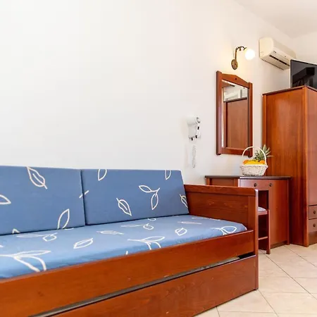 Surfer Paradise Apartman *