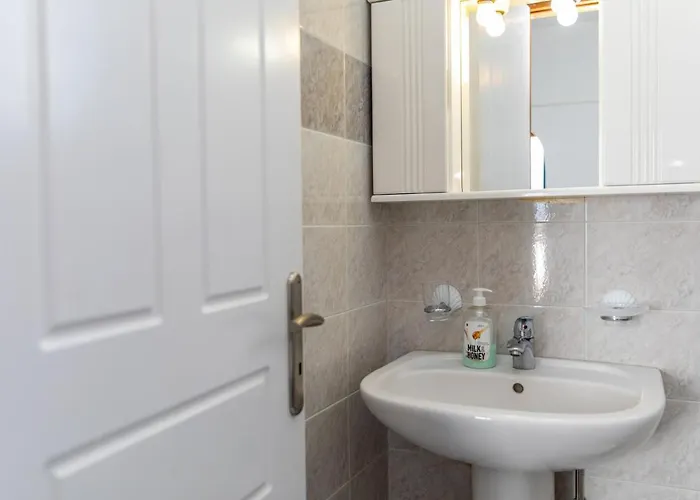 Surfer Paradise Apartment