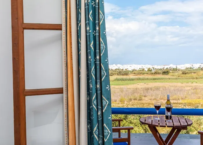 Surfer Paradise Naxos City